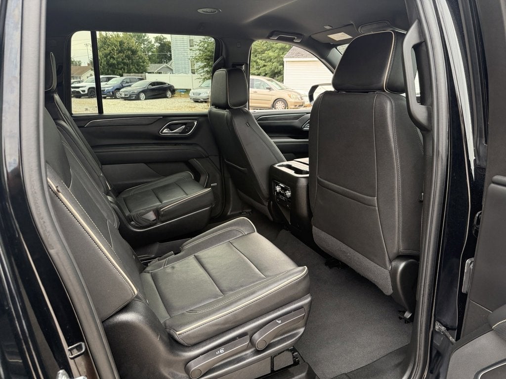 2023 GMC Yukon XL SLT