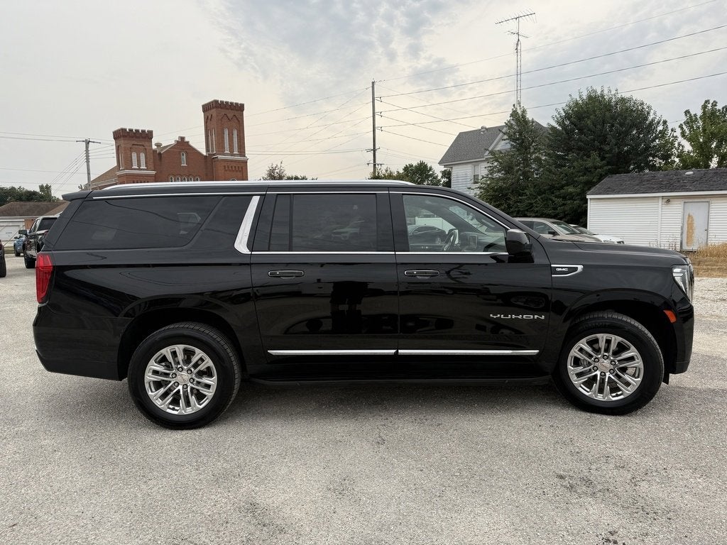 2023 GMC Yukon XL SLT
