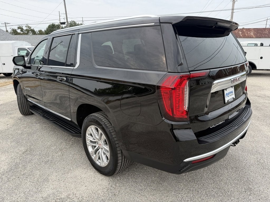 2023 GMC Yukon XL SLT