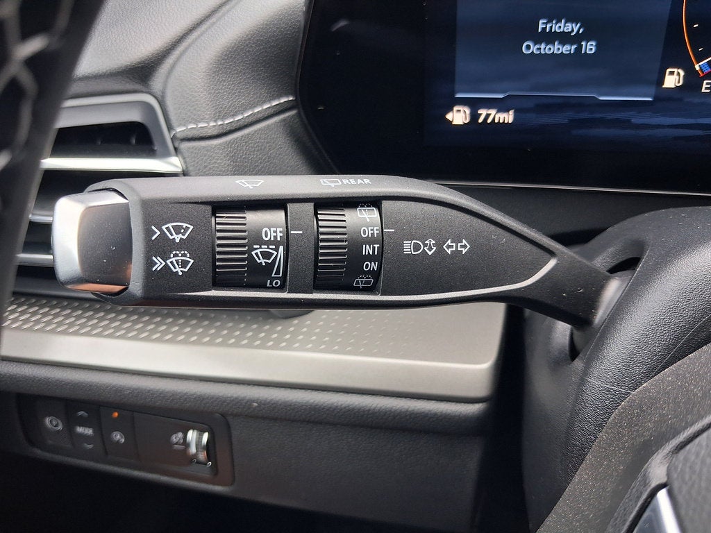 2027 Chevrolet Traverse LT - Photo 16