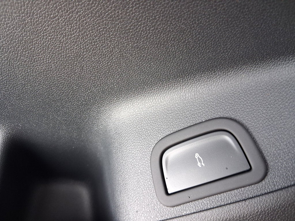 2027 Chevrolet Traverse LT - Photo 20