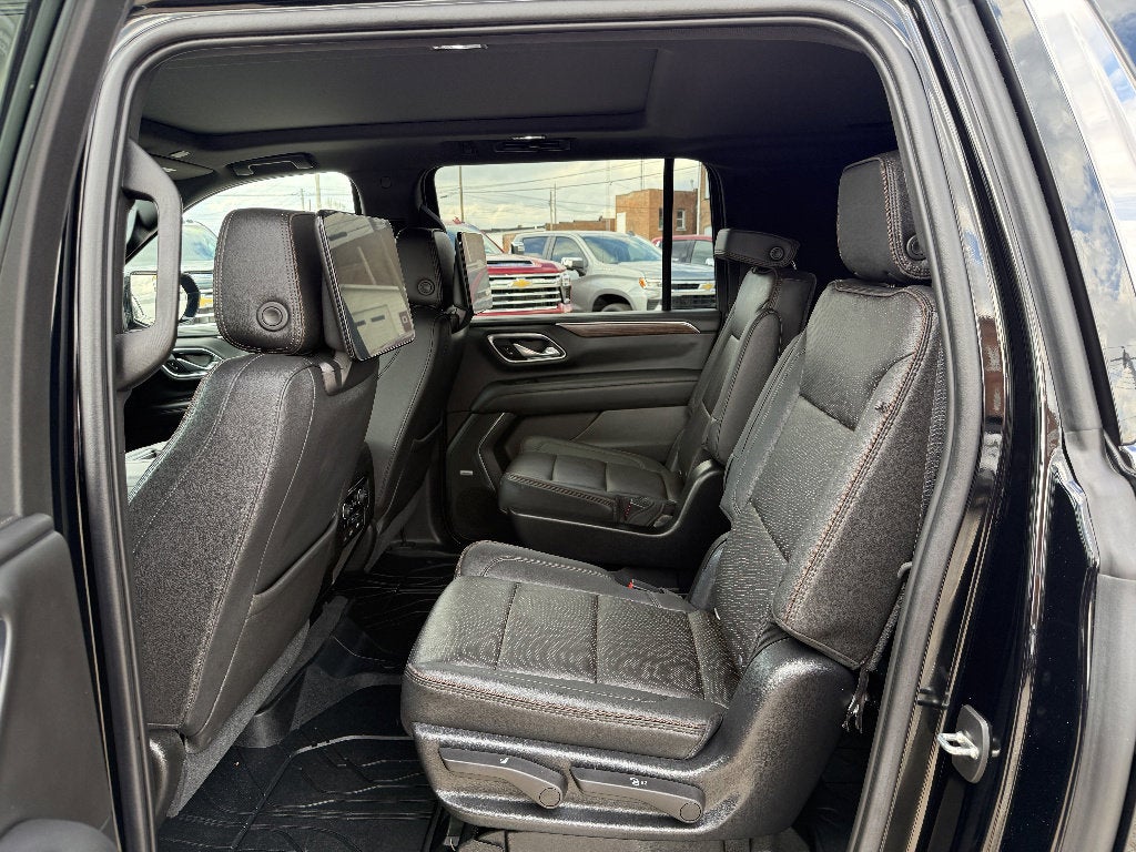 2021 Chevrolet Suburban High Country