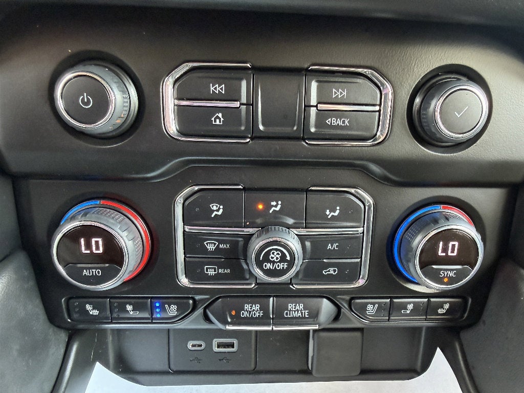 2021 Chevrolet Suburban High Country