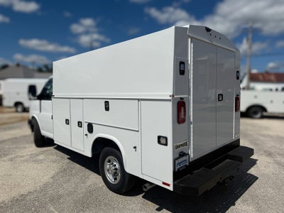 2025 Chevrolet Express Cutaway 3500 1WT