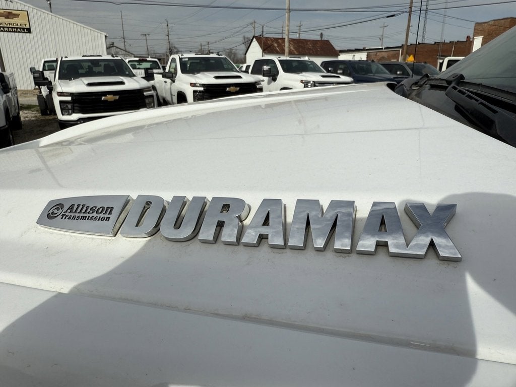 2022 Chevrolet Silverado 5500 HD Work Truck