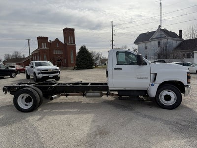 2022 Chevrolet Silverado 5500 HD Work Truck