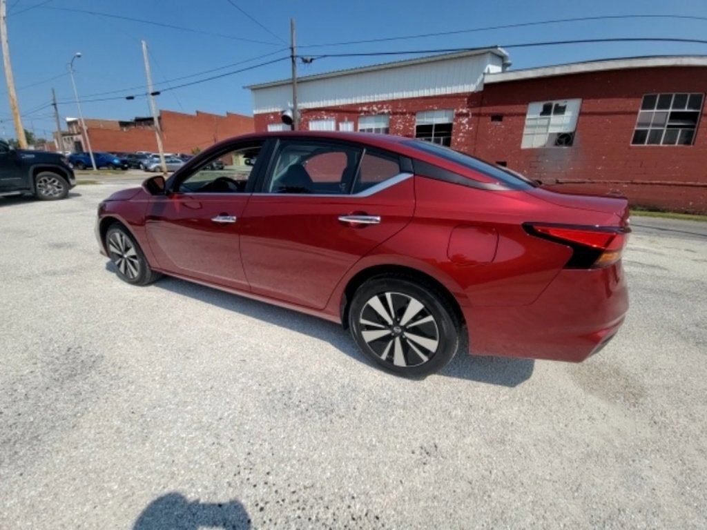 2022 Nissan Altima 2.5 SV