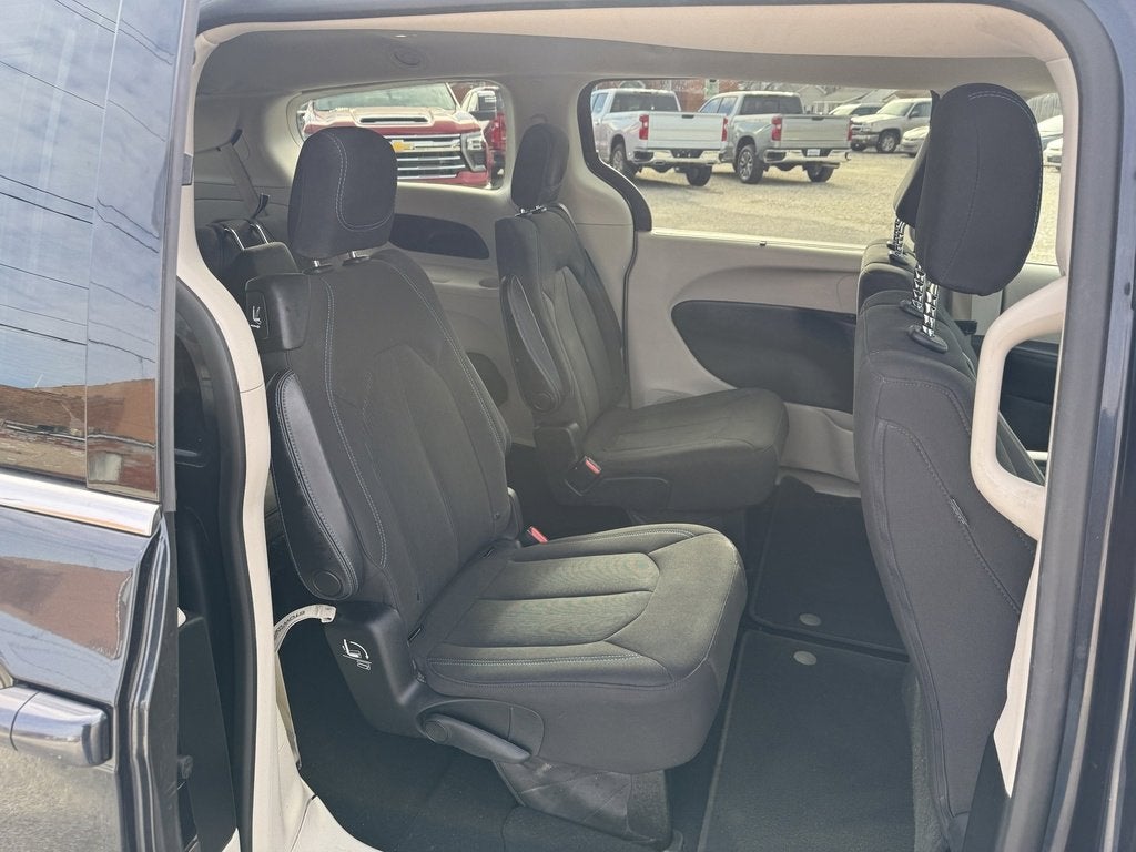 2021 Chrysler Pacifica Touring