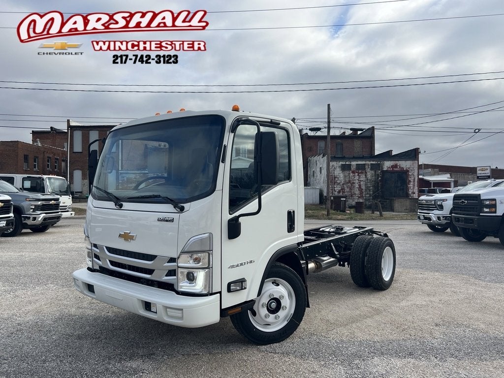 2025 Chevrolet Low Cab Forward 4500 Base